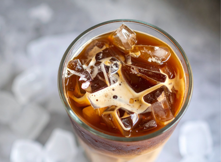 Lær hvordan du laver en klassisk iskaffe